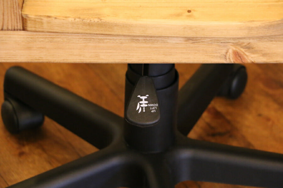 回転椅子 カントリー家具 ダイニング チェア いす 椅子 オーダー家具 オーダー パイン材 北欧 無垢 木製 オフィスチェアー パソコンチェア デスクチェア PCチェア いす イス 椅子 OAチェア  - 3