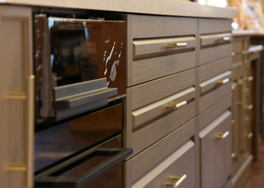 【 アメリカン ホテルライク シリーズ 】キッチン II型 人大 天板 クォーツストーン アイランド グレージュ  オーダー家具 サイズ変更可能 北欧 無垢 木製 パイン材 収納   オリジナル キッ - 8
