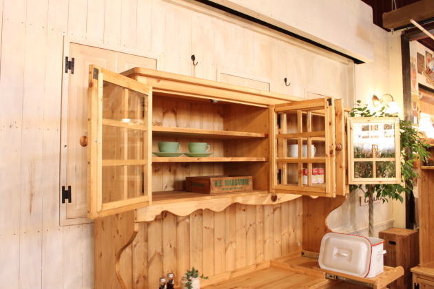 北欧スタイル 英国カントリー カフェ風 棚 収納 食器棚 スライドレール 木製 北欧パイン 幅165cm キッチン カントリー家具 アンティーク家具 ナチュラル オーダー 手作り ４ガラスドア・ダスト - 10