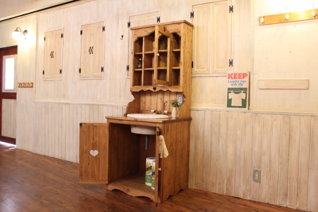 洗面台 幅75 日本製 鏡 収納 カントリー 家具 手作り 木 木製 北欧 無垢 パイン材  ナチュラル 白 ウォッシュスタンド  ミラー 混合水栓 おしゃれ かわいい ドレッサー シャビー 収納力  - 5