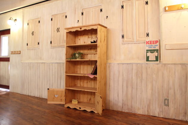 本棚 カントリー家具 薄型 完成品 大容量 北欧 無垢 パイン材 おしゃれ カントリー調 スリム  オーダーメイド オーダー 家具 木 木製 ナチュラル 白 ホワイト 収納 ラック アンティーク 可動 - 5