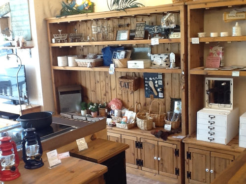 【現品限り】アウトレット　ディスプレイ棚　什器棚　　カントリー家具　オープン棚（背板あり）　扉付きベースキャビネット　展示品　Ｗ1910 - 2