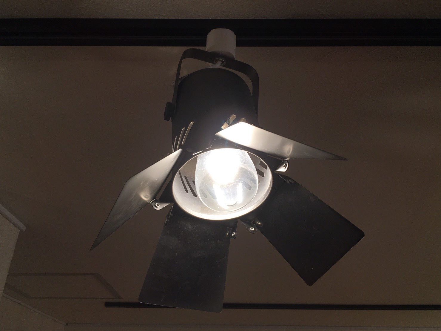 【 展示品アウトレット 】現品限り ブルックリンインダストリアルランプ - St, Brooklyn, NY SP03 - アンティーク 調 LED電球対応　ペンダントライト 引っ掛けシーリング 簡単取付 天井照明 展示品 現品 アウトレッ