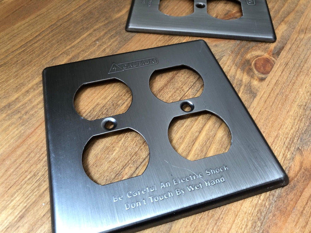 アウトレット　アメリカンスイッチプレート コンセントカバー 照明 照明器具 ペンダントランプ  北欧 レトロ ナチュラル 雑貨  DIY 4穴 - 6